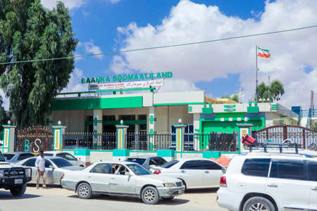 Hargeisa, Somaliland - November 10, 2019: Daily Life of the Hargeisa streets with the Cars and Local Peopleのeditorial素材