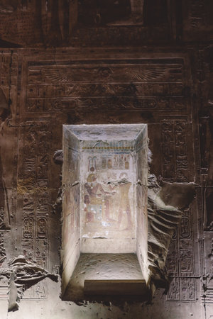 Inside View of the temple of Seti I, which is also known as the Great Temple of Abydos, in Kharga, Egyptのeditorial素材