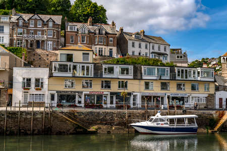 LOOE, Cornwall, England, UK - September 10 2018: Looe a very popular fishing port and Beach Holiday Resort full of Hotels, Attractions, and Restaurants.のeditorial素材