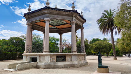 Kiosk or temple in the Turia gardens of Valenciaの写真素材