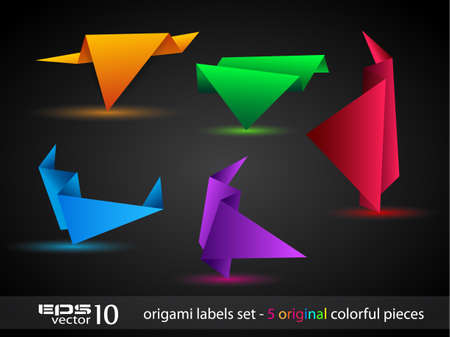 Origami triangle style speech Banner . All shadows are transparent, ready to copy and paste on every surface.のイラスト素材