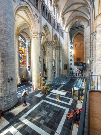 Innenraum der Sint-Niklaaskerk oder St.-Nikolaus-Kirche, Gent, Flandern, Belgien, Europaのeditorial素材