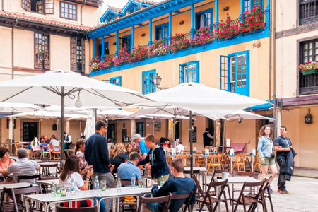 Porticoed Plaza del FontÃ¡n. Oviedo. Asturias. Spainの写真素材