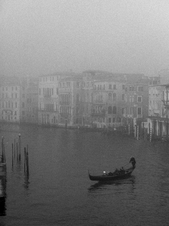 venice gondolier in the mistの写真素材