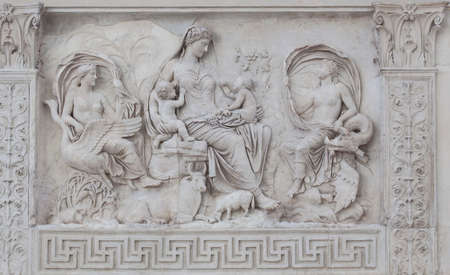 Bas-Relief Detail Augustae Ara Pacis - Romeの写真素材