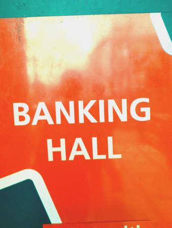 Directions for entry into bank hallの素材