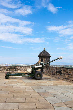 Howitzer artillery gun at Edinburgh Castle, Scotland.のeditorial素材