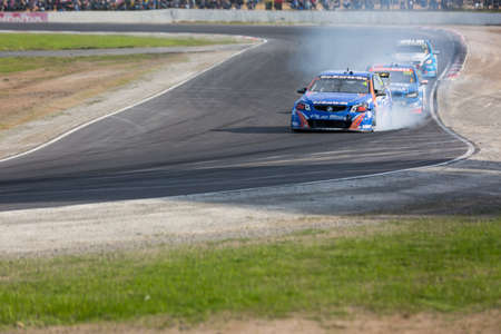 MELBOURNE, WINTON/AUSTRALIA, 22 MAY , 2016:  Race 11 of the Vigin Australia Supercars Champiionship at Winton Raceway.のeditorial素材