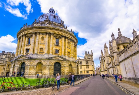 Oxford, United Kingdom - June 03, 2015: Radcliffe Camera, room addition to the Bodleian Library in Oxford Readingのeditorial素材