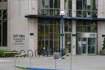 BEAVERTON, OREGON FEBUARY 02 2017, Entrance at the front of Beaverton City hallのeditorial素材