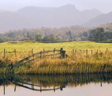 lake mountains elterwater langdale pikes engliash lake districtの写真素材