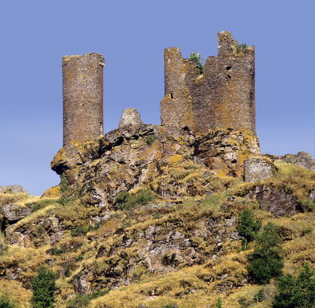 ruined castle france le tournel languedoc-roussillon lozere の写真素材
