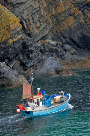 cadgwith harbour and bay fishing village and port cornwall england ukの写真素材