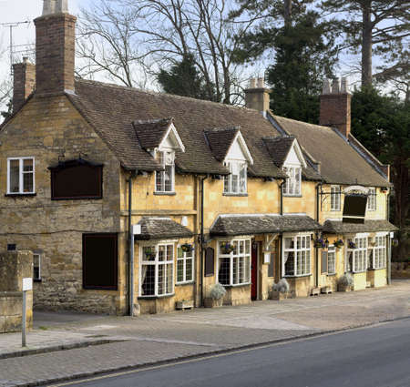 Pub high street broadway cotswolds worcestershire uk