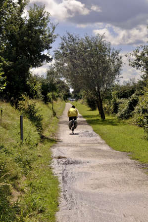 footpath and cycleway the greenway disused and converted railway line stratford upon avon warwickshire the midlands england ukの写真素材