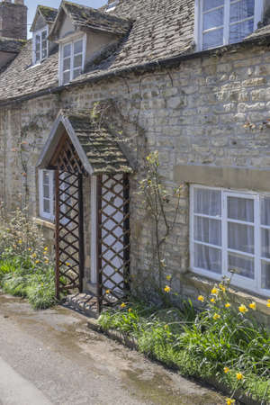a cottage in an english villageの写真素材