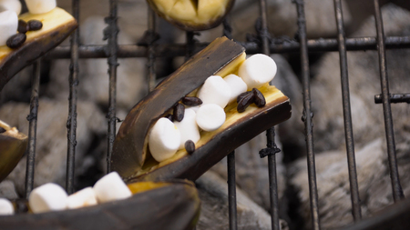 Cooking bananas on the grill with marshmallow. Preparation on the grill. Summer menu.の写真素材