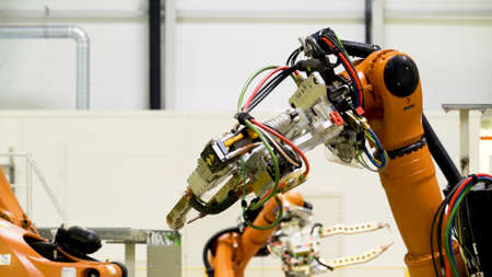 France-Paris. 20.01.2022. Scene.Development of robots and their verification of orange color on a scientific basis.のeditorial素材