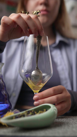 Discover the delightful process of brewing herbal tea using natural and fresh ingredients. Mediaの写真素材
