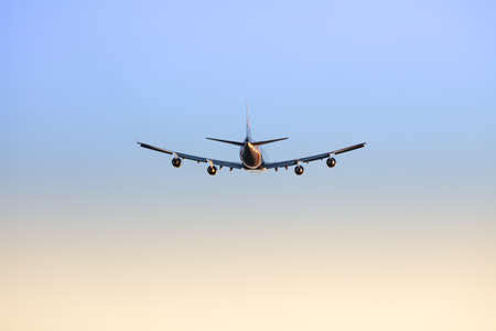 747-400 Firebird climbing away from EMA UKのeditorial素材