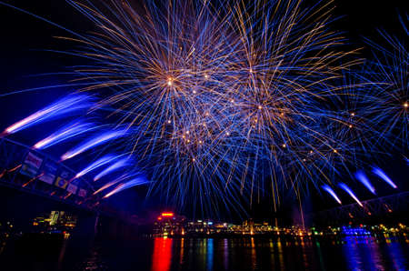 Downtown Fireworks Cincinnatiのeditorial素材