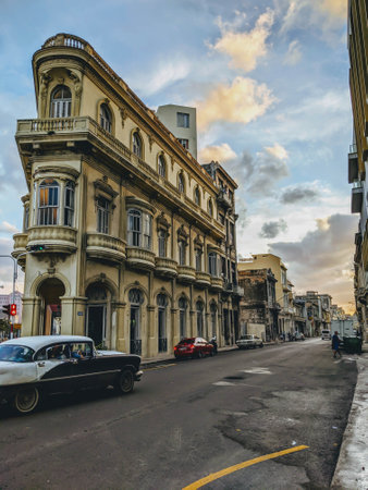 Havana, Cuba - September 14, 2016: American classic car drives on the main road in Havana Cuba City. Cuba travelのeditorial素材