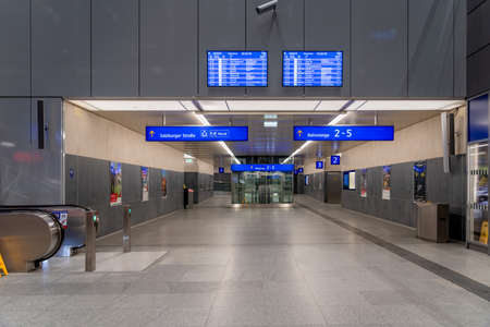Empty train station in the evening in Attnang-Puchheimのeditorial素材