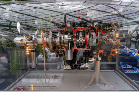 Pratt Whitney double wasp engine in display inside Flying Bulls Hangar-7 hallのeditorial素材