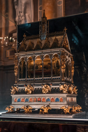 Relic of king's hand inside gold plated house boxのeditorial素材