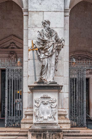 Feb 4, 2020 - Salzburg, Austria: Statue of the patron St. Paul in front of Salzburg Cathedral in historical old townのeditorial素材