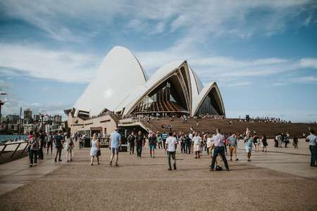 SYDNEY, AUSTRALIA - FEBRUARY 26, 2017: The Sydney Opera House building, with lot visitors and tourists around it on February 26th, 2017 in Sydney, Australiaのeditorial素材