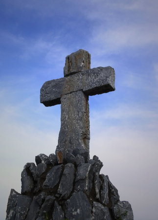  old stone crossの写真素材