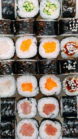 Many types of Shusha are stacked in a row.の写真素材