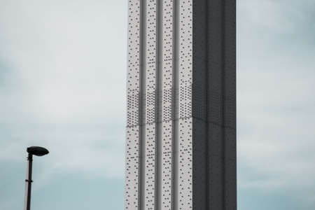 Minimalist photoshoot of the ErzsÃ©bet Bridge in Hungaryの写真素材