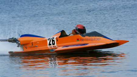 Boat flying over the wavesの素材