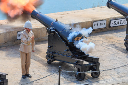 VALLETTA, MALTA - September 23 2019: Maltese soldier firing the Saluting Batteryのeditorial素材