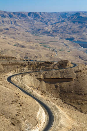 Wadi Mujib - King 's road area, curvy highway with desert landscape in Jordan.の写真素材