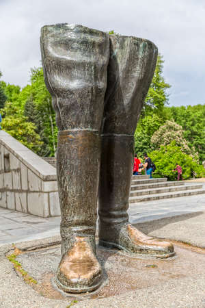 Unfinished statue of Reza Shah, work on it was abandoned at the twilight of the monarchist regime in 1979 and now it is placed in front of the Niavaran Palace Complex. Tehran, Iran.のeditorial素材