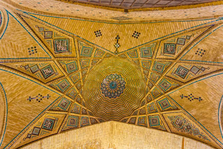 SHIRAZ, IRAN - MAY 2, 2015: Ceiling of the mausoleum of Saadi, known also as the tomb of Sa'dy or Sadiyeh.のeditorial素材