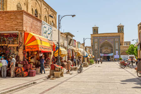 SHIRAZ, IRAN - MAY 2, 2015: People in casual mood on the Vakil Bazaar square in the old part of the city near Citadel.のeditorial素材