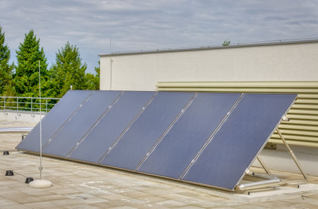 Solar panel water heater in a row - Green Energy