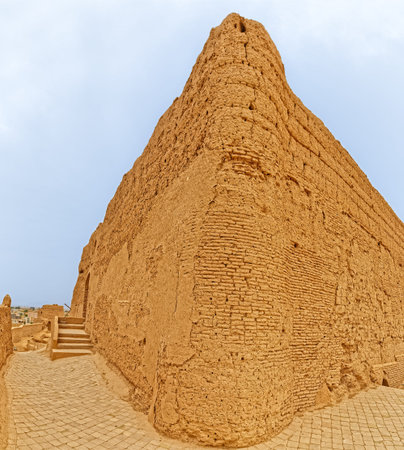 MEYBOD, IRAN - MAY 6, 2015: Narin castle is a mud-brick fort and one of the most important relics of the province built some 2,000 years ago.のeditorial素材