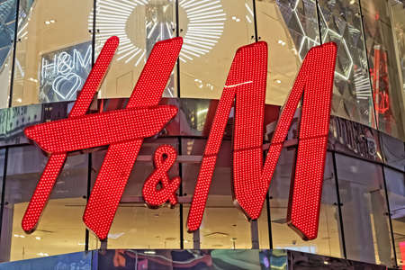 HM store on Broadway New Yorkのeditorial素材