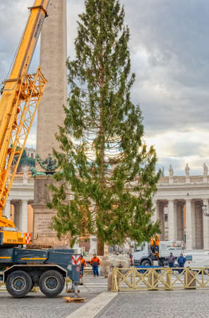 St. Peter square in Vaticanのeditorial素材