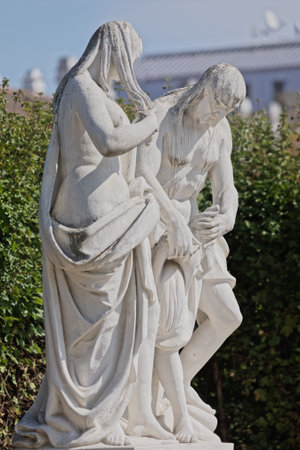 Stone statues in Belvedere gardens in Wien, Austriaのeditorial素材