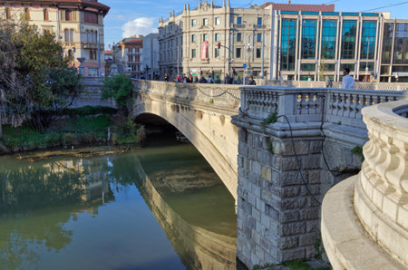 Ponte del Popolo and Giuseppe Garibaldi Street in Padua Italyのeditorial素材