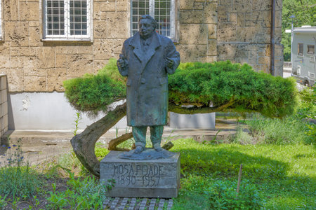 Sculpture of Mosa Pijade at Second AVNOJ Assembly Museum, Jajceのeditorial素材