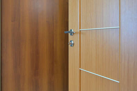 Open wooden box isolated door backgroundの写真素材