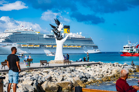 09/27/2022 Turkey, Kusadasi.sea cruise liner moored in the port of the cityのeditorial素材