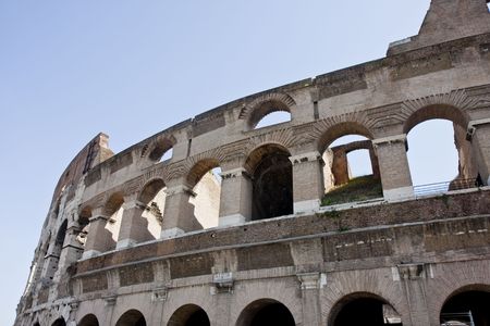 View of the outside of the ancient coliseum in Rome
の写真素材